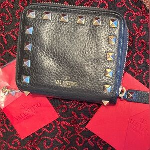 Valentino Garavani Rockstud Compact Zip Wallet, Black